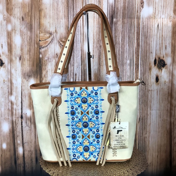 Montana West Handbags - Montana West Embroidered Concealed Carry Tote